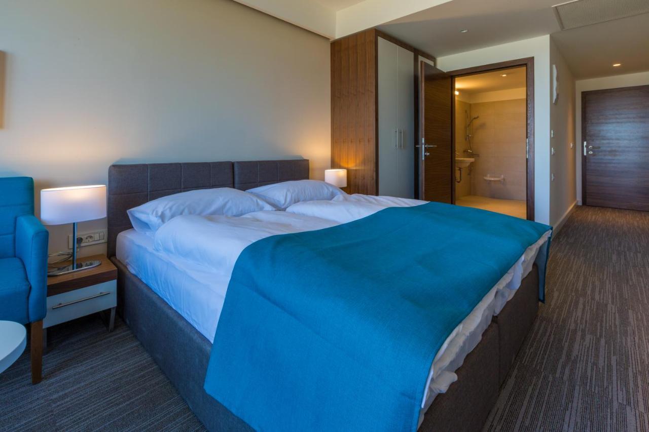 Hotel Katarina เซลเซ ภายนอก รูปภาพ
