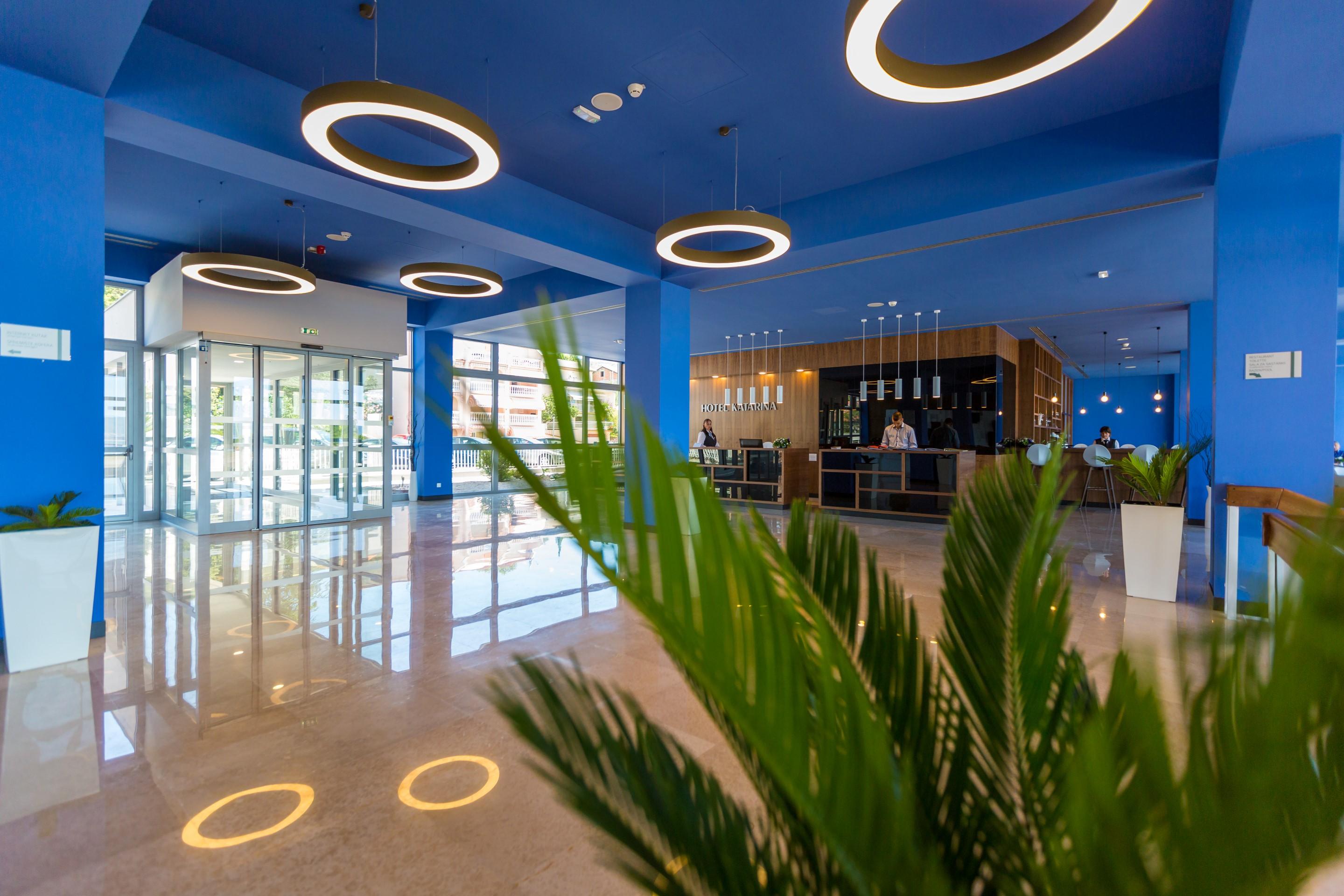 Hotel Katarina เซลเซ ภายนอก รูปภาพ