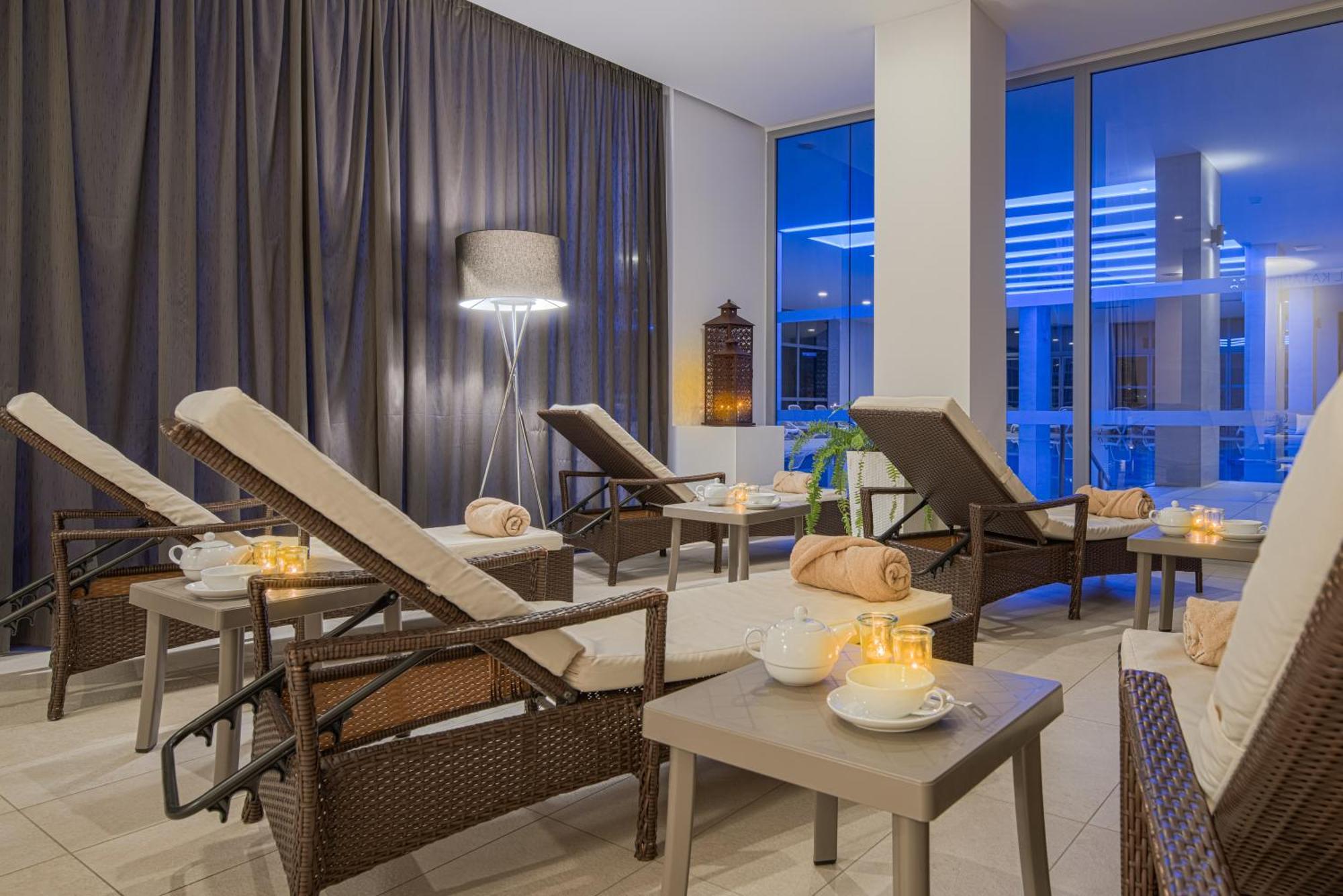 Hotel Katarina เซลเซ ภายนอก รูปภาพ