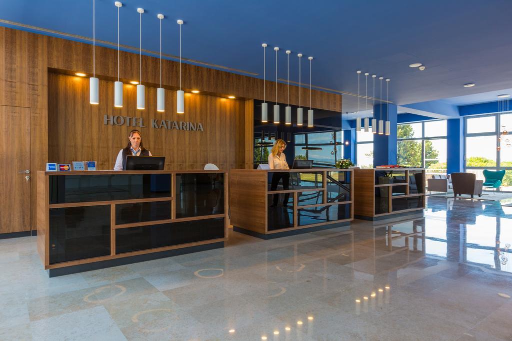 Hotel Katarina เซลเซ ภายนอก รูปภาพ